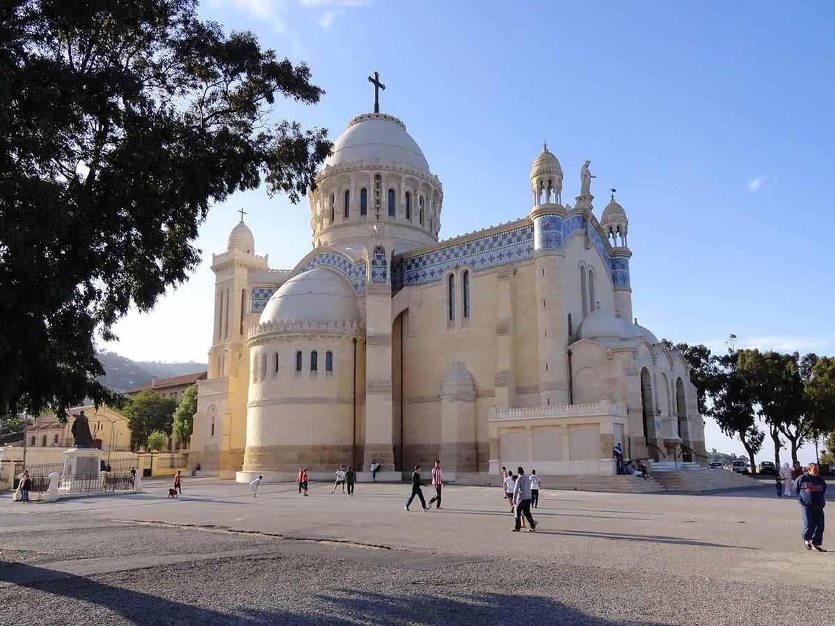 Algiers to Tipaza Coastal Journey - Image 3